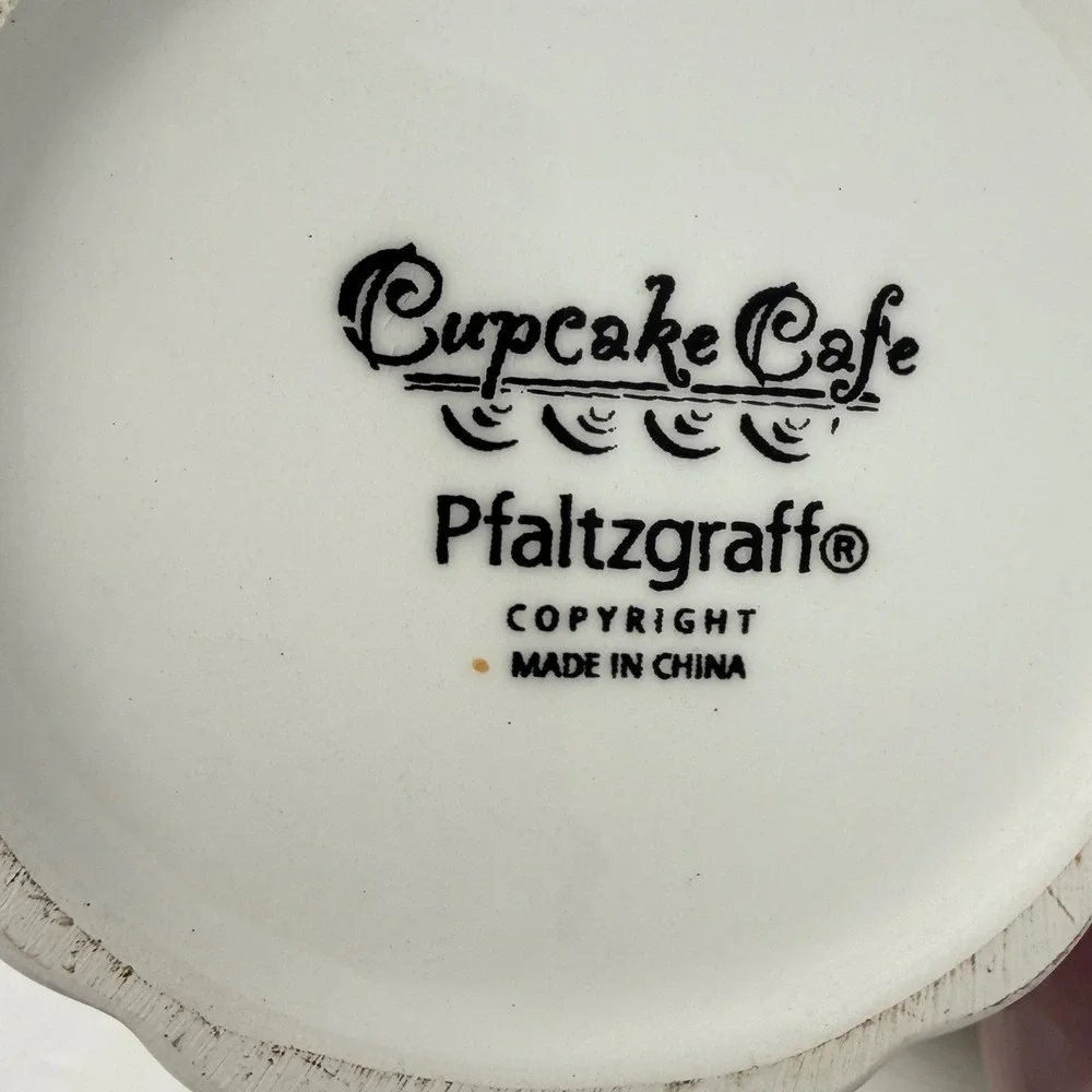 Pfaltzgraff Cupcake Cafe Ceramic Teapot Pink Frosting Cherry Lid Multicolor 6.5